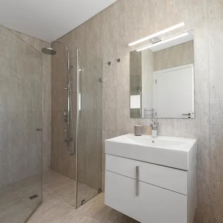 Villa Poolside & Seaview Lourinhã