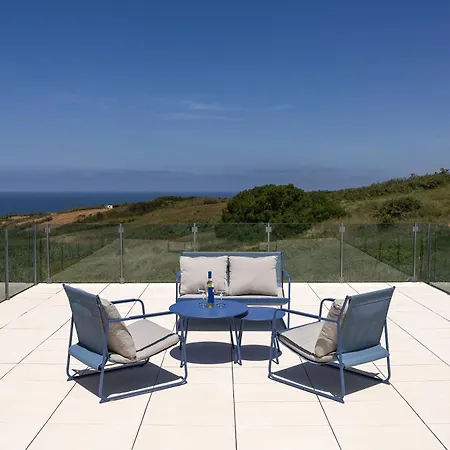 Poolside & Seaview * Lourinhã