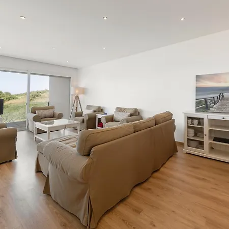 Poolside & Seaview * Lourinhã