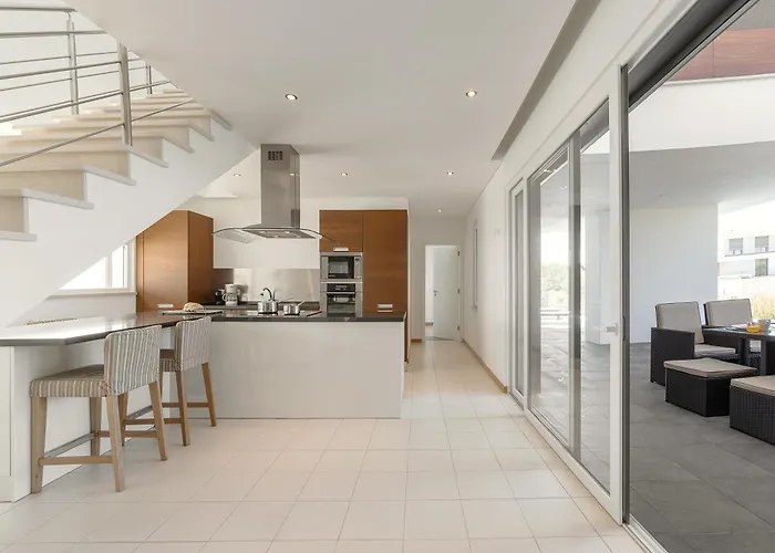 Villa Poolside&seaview