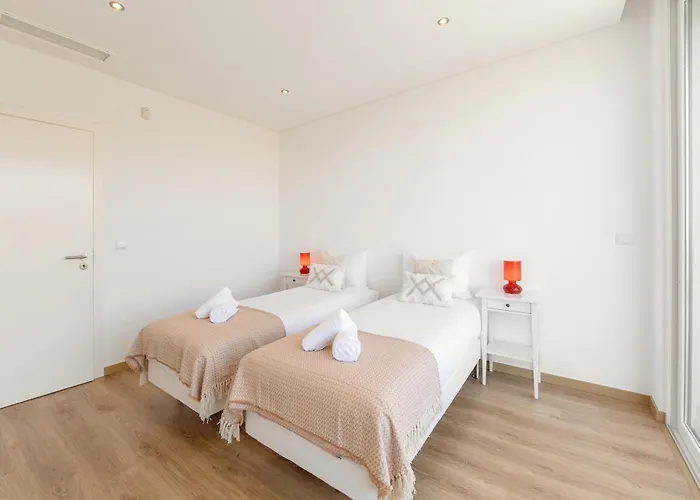 Villa Poolside&seaview Lourinhã