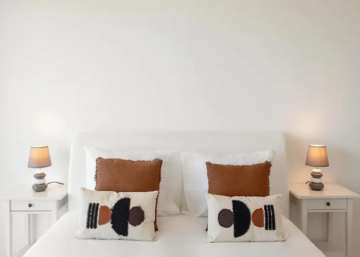 Poolside&seaview Lourinhã