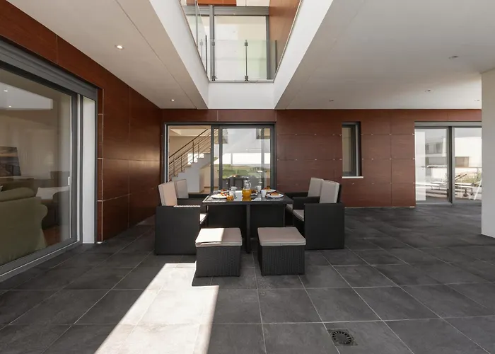 Poolside&seaview Villa