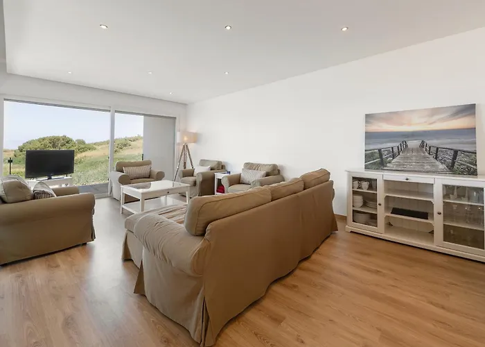 Poolside&seaview * Lourinhã