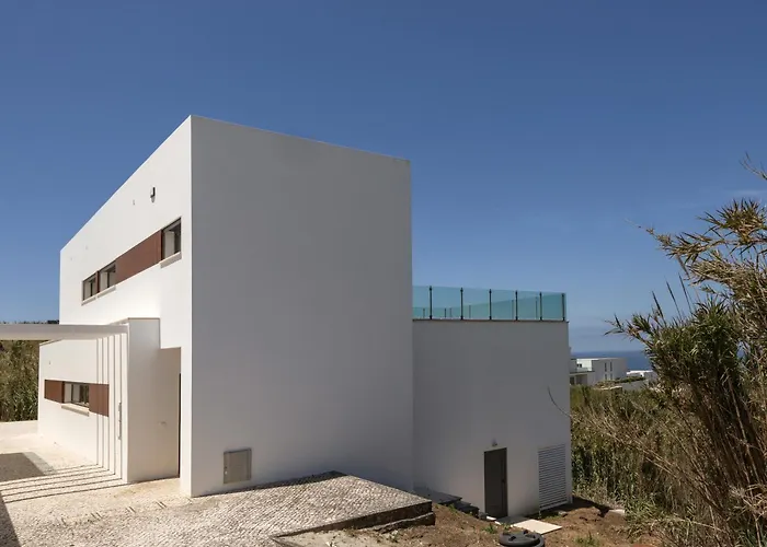 Poolside&seaview Villa Lourinhã