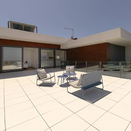 Poolside & Seaview * Lourinhã